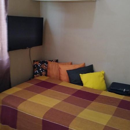 Quarto Individual Privativo Em Copacabana Рио де Жанейро Екстериор снимка